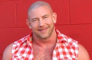 hairy gay massage therapist
